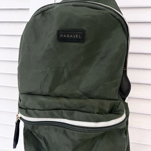 Paravel Fold-Up Backpack Green Nylon Lightweight Packable Adjustable Straps - Picture 2 of 12
